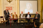 Az Oláh János életmű-konferenciáról Az Oláh János életmű-konferenciáról