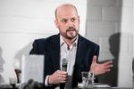 Péti Miklós: Rímelhet-e az Elveszett Paradicsom? Péti Miklós: Rímelhet-e az Elveszett Paradicsom?