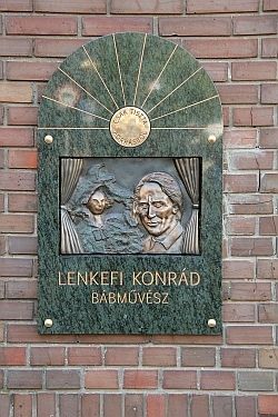 Lenkefi_Konr__d_eml__kt__bla.jpg