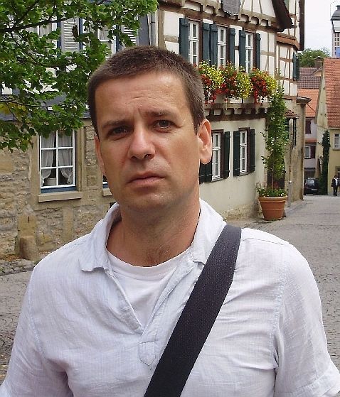 Csehy_Zoltan_kozep.jpg