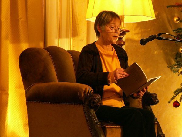 Rapai Ágnes olvas a tavalyi rendezvényen