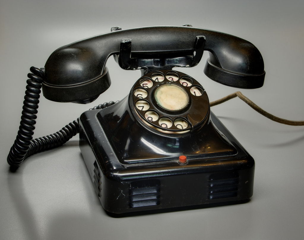 telefon.jpg