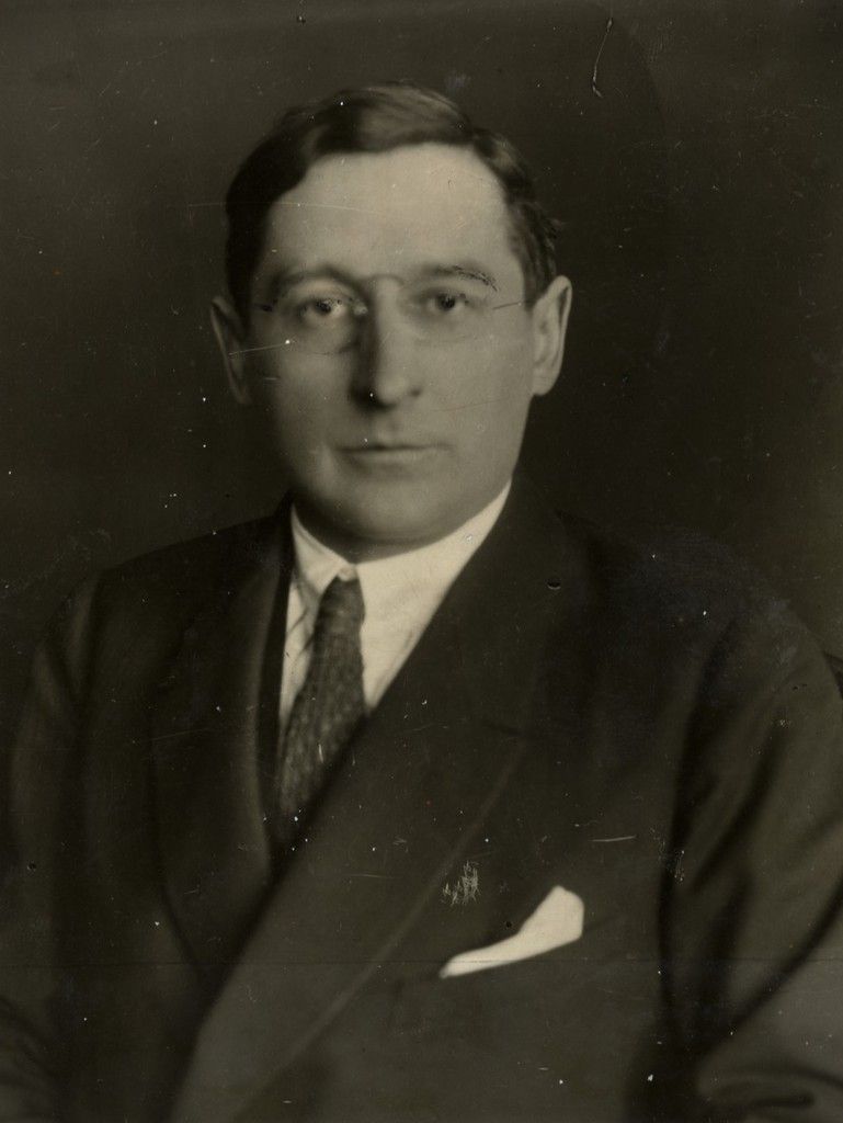 Klebelsberg_Kuno_Portrait.jpg