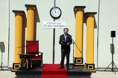 versmonds_10_Fekete_Pter