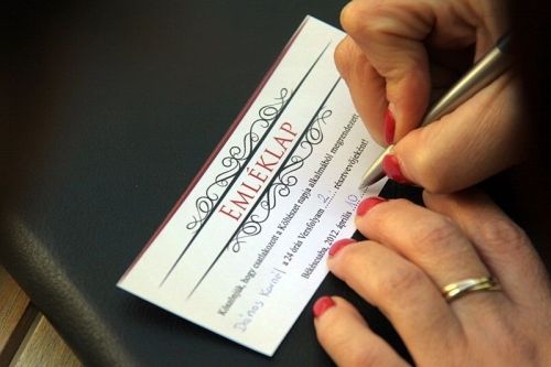 versmonds_12_emlklap