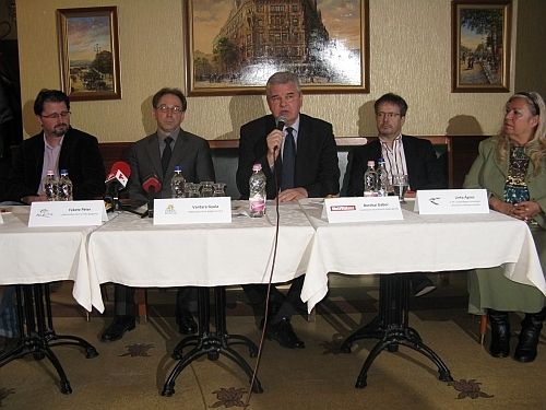 drámaíró a tájékoztató résztvevői