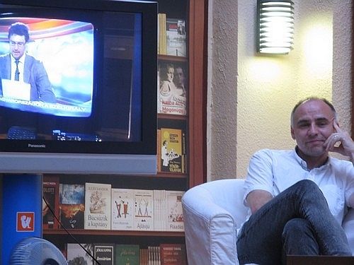 A tévében meghirdetik a szélcsöndet 2014 6